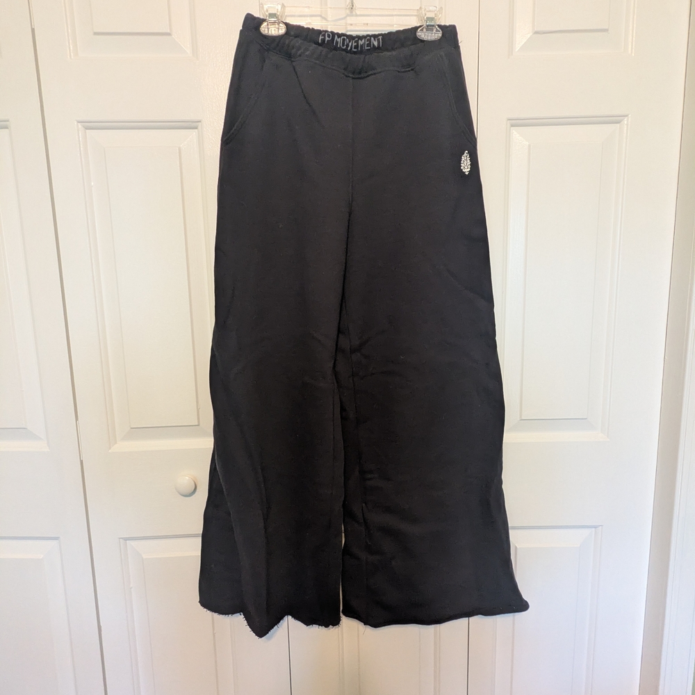 Free People Dark Blue/Black Wide-Leg Sweatpants with Subtle Logo